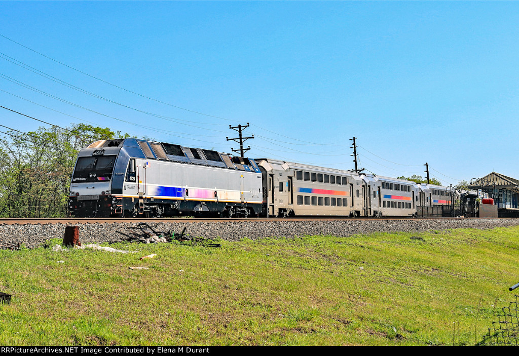 NJT 4524 on train 5126